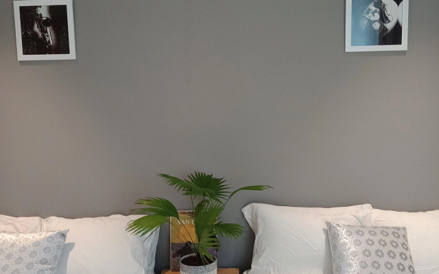 La mer Halong Apartments