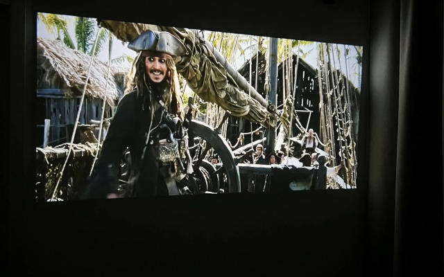 Квартира Джакузи Кино-проектор Игровая Приставка