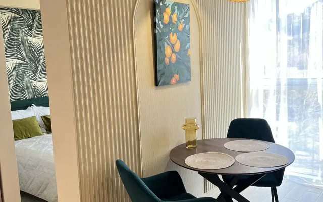 Na More Krymskaya 89 Flat