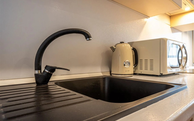 Квартира на Апанасенковской Улице 12/1к1