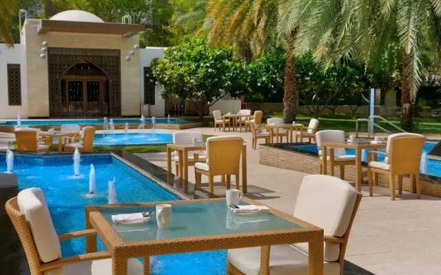 Отель Sheraton Oman