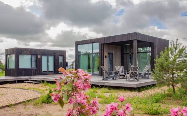 Uyutnyij Dom S Panoramnyimi Oknami House