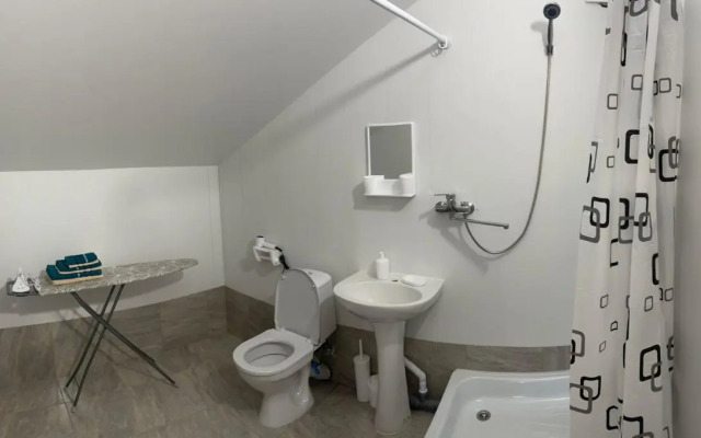 U Pashi Guest house