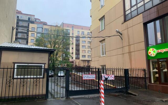 Tryokhkomnatnye Dlya 10 Chelovek Apartments