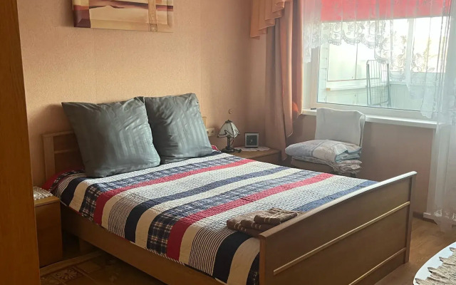 Na Kizhevatova 3-Bedroom Flat