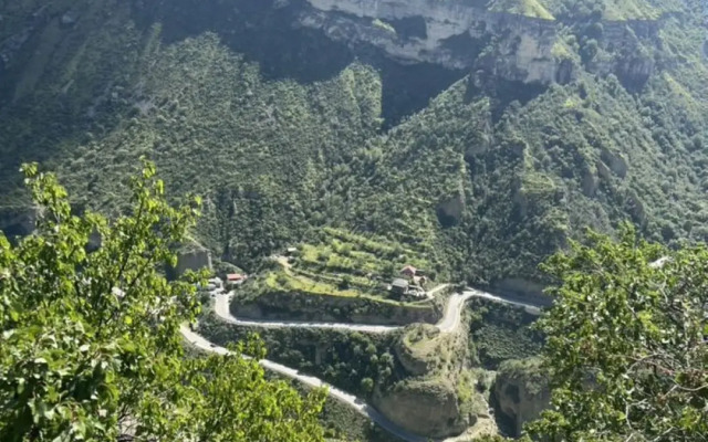 Апартаменты Серый номер в гостевом доме Weekend Gunib