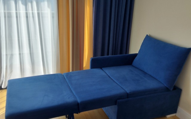 Studiya na 1 Linii dlya Treh Gostej Apart-Hotel
