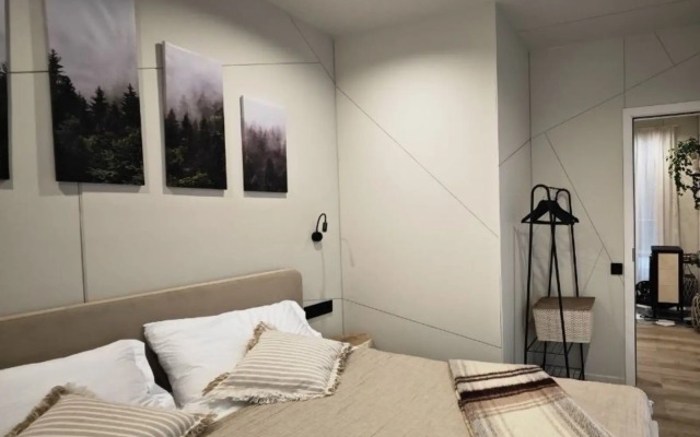 S Kaminom I Potryasayuschim Vidom Na Les Private house