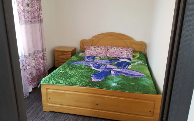 Квартира двухкомнатная на проспекте 100-летия Владивостока 46