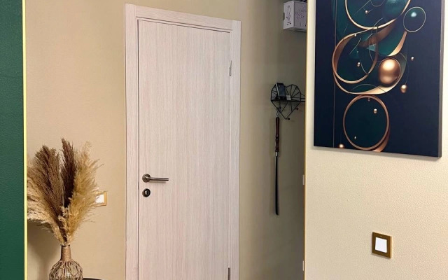 Udachnaya s Proektorom i Booolshoj Krovatyu Flat