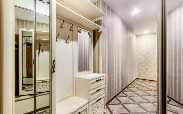 2-K. Kvartira, 70 M² V Tsentre Rostova Na Donu Flat