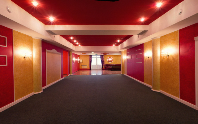 Отель Милана