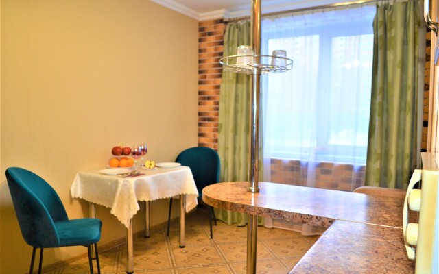 Podmoskovny Krov V Tsentre Zheleznodorozhnogo Na Avtozavodskoy 4k3 Apartments