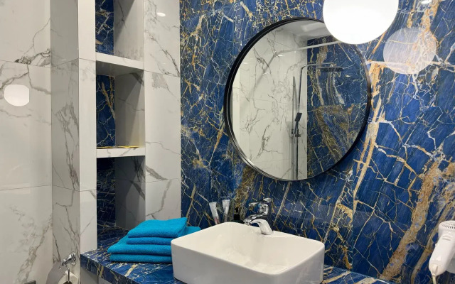 Apartamenty Avrora Shiroko Kholodnaya 8. 2 etazh