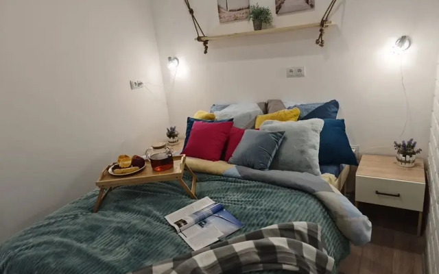 Yuitnaya 2k Po Tukhachevskogo 49/2-21 Flat