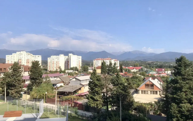 3kh Komnatnaya S Dizaynerskim Remontom Flat