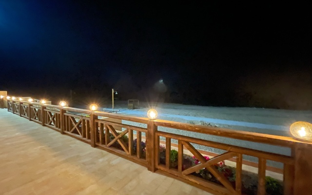 Gold Niyara Hotel