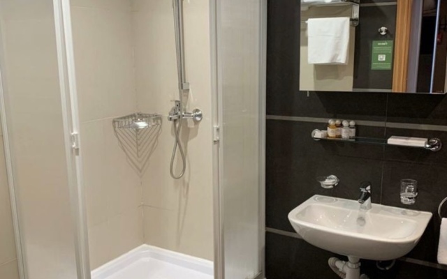 M73 Apartments