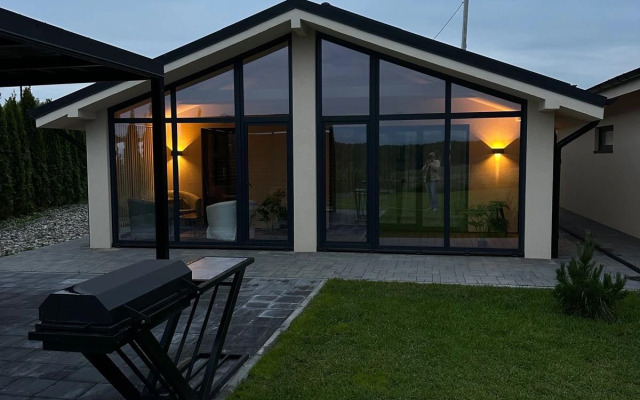 Частный дом Уютный домик с видом на лес