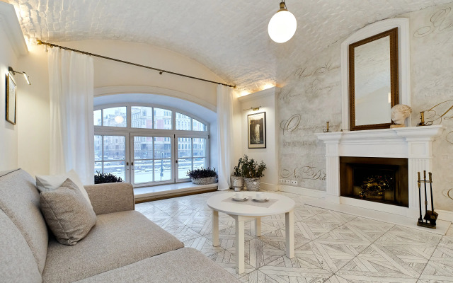 Апартаменты 100 м2 с панорамным видом на Фонтанку