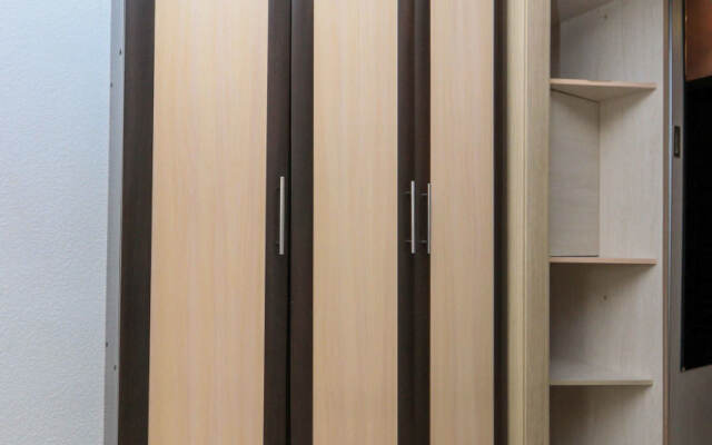 Na Ulitse Yuriya Tena 10 Flat