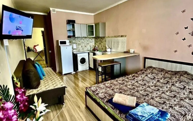 Kvartira Uutnaa studia radom s nabereznoj