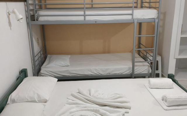 Отель Renia Studios