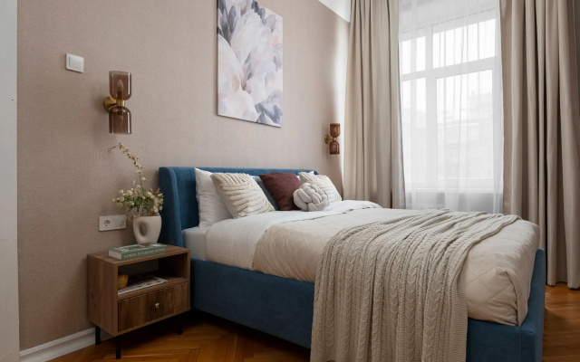 Gm Apartments Prostornaya Kvartira S Tremya Spalnymi I Balkonom S Vidom Na Teatr Estrady Flat
