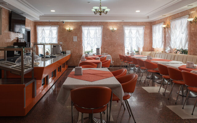 Bakkara Complex Hotel