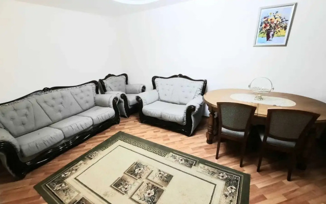 Akan Sere 90A Apartments