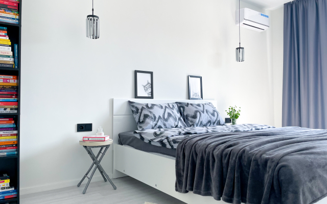 Black & White Apart Apartments