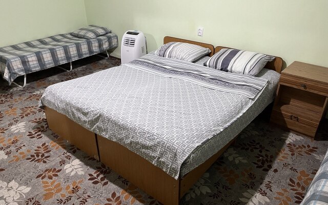Alisa Guest house