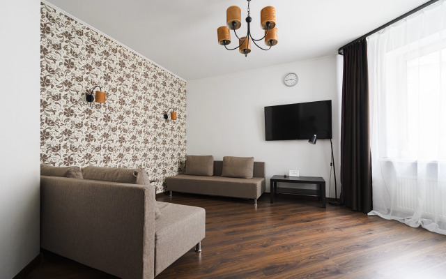 Na Ulitse Bryantseva Flat