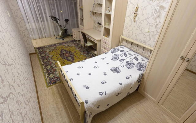 Na Pereulke Ostrovskogo 22 Flat