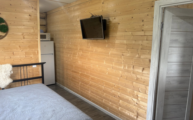 Частный дом из бревна с баней