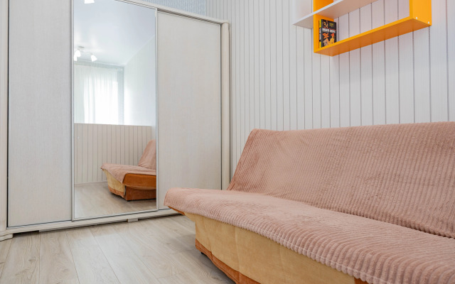 Апартаменты новые и комфортные возле красивого озера