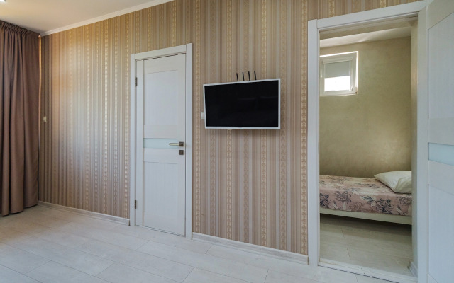 Leto Apartments