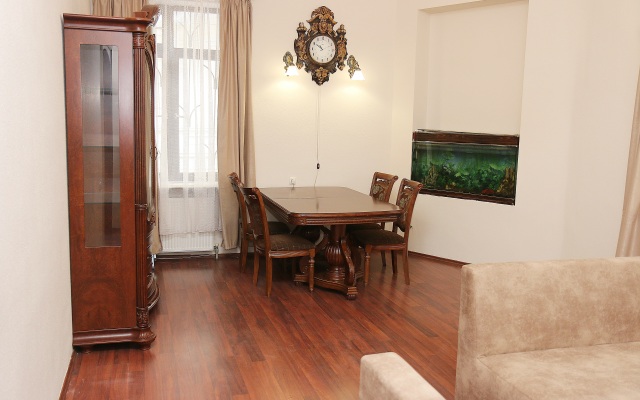 Ot Russkoj Sluzhbyi Servisa Guest House