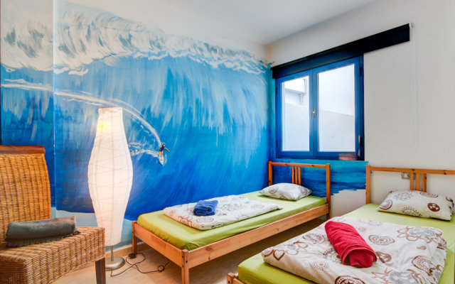 Red Star Surf & Yoga Camp Guest House