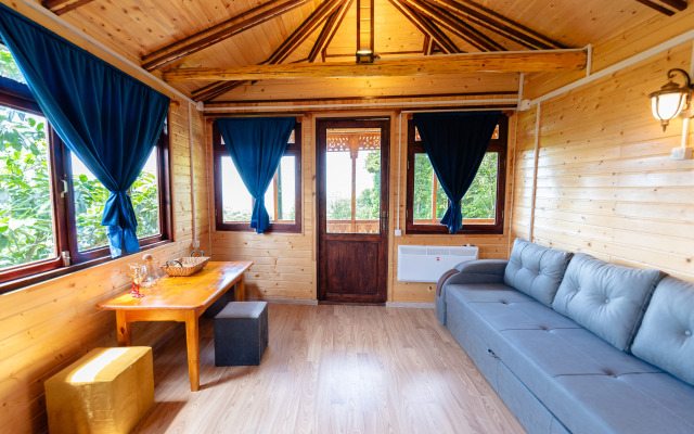 TreeHouse GoldenSeaView TreeHouse Private house