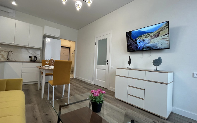 Novaya dvushka vozle akvaparka i Trts Planeta Flat