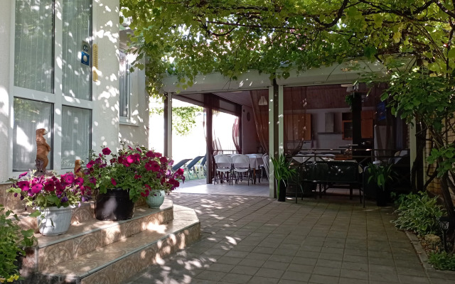 Lotos Guest house