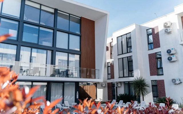 Na Ulitse Molodogvardeyskaya 2/64 Apartments