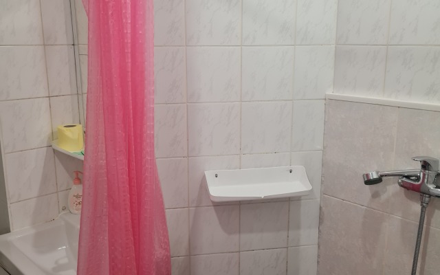 Studiya Na Ulitse Dmitrievoy 32b Green 7 Apartments