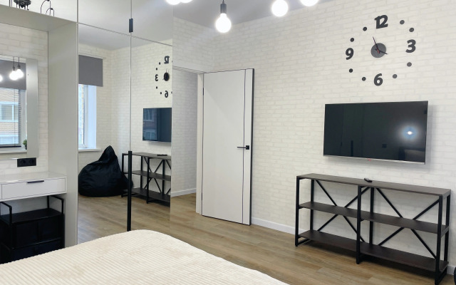 Dizaynerskaya, 2+2 do Kremlya 10 minut Flat