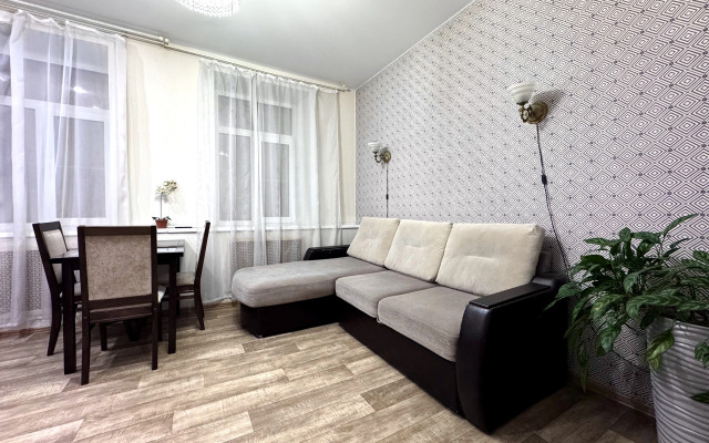 Квартира 2-комнатная Cтудия Yarapartments на Октября 11