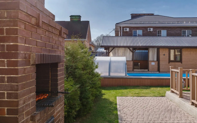 Частный дом Речной клуб Коттедж Малиновый с тёплым бассейном и баней