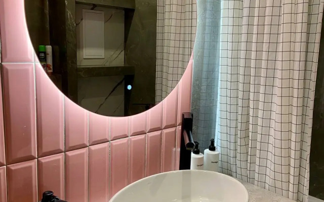 Апартаменты Новая Уютная Судия с Шикарным Видом из Окна