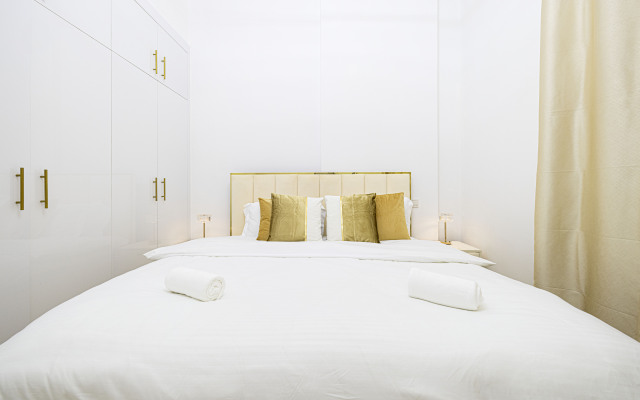 Luxury 1 Bedroom on Marina Walk Apartments