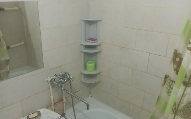 Na Ispytateley, 21 Flat